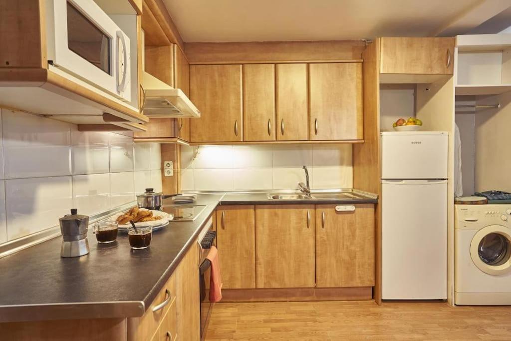 Bebarceloner Sant Andreu Apartments - 1 Bedroom ภายนอก รูปภาพ